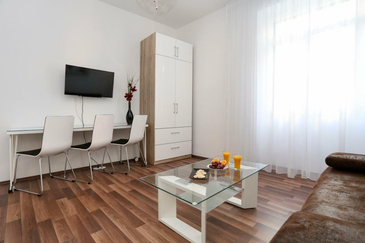 Marton & Martinis Superior Apartments - Spacious One-Room Apartments - Excellent Location Within Walking Distance Of Diocletian'S Palace And Bacvice Beach - The Best Restaurants Within Walking Distance - Buralux Properties Split Exterior foto
