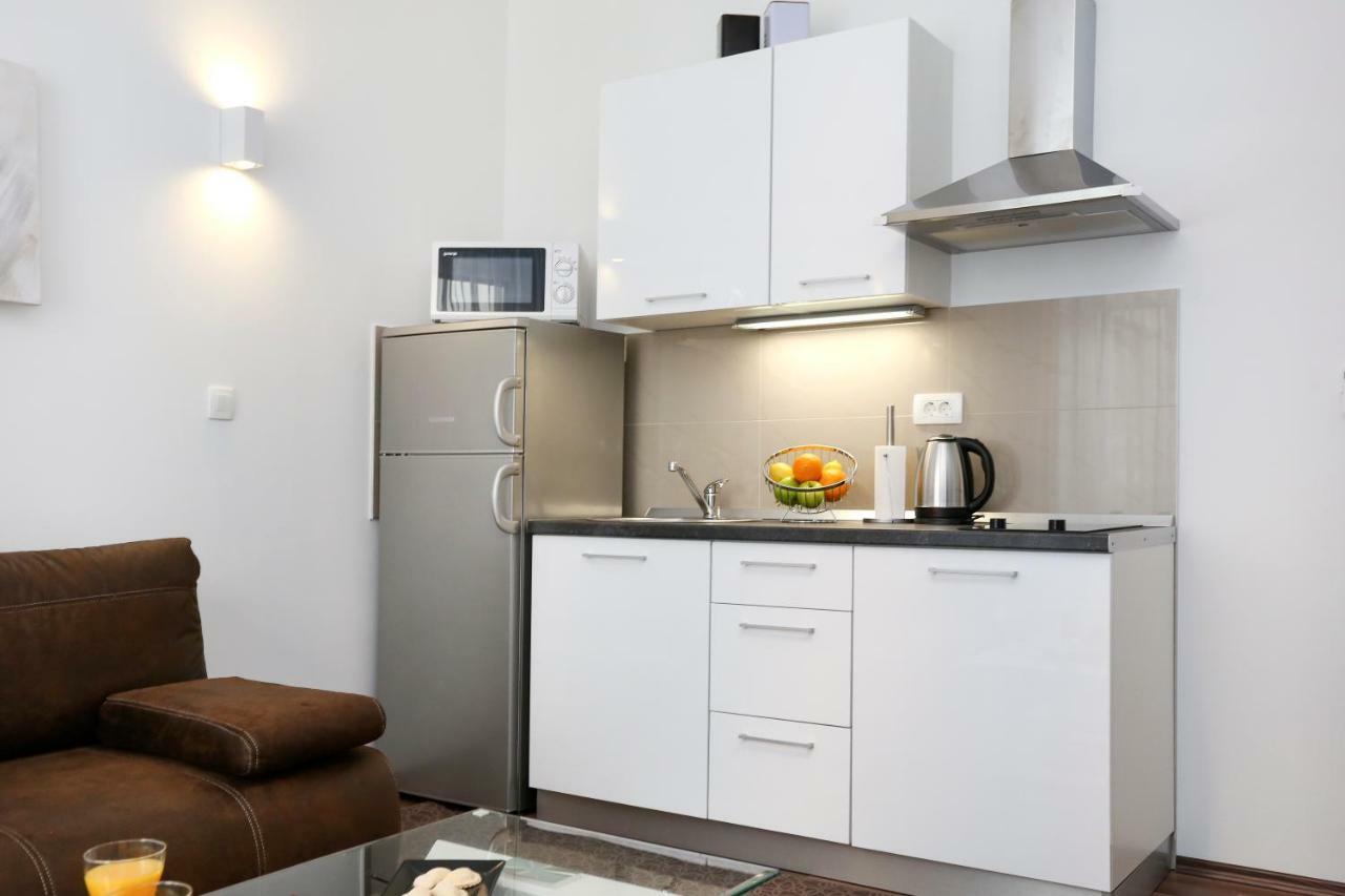 Marton & Martinis Superior Apartments - Spacious One-Room Apartments - Excellent Location Within Walking Distance Of Diocletian'S Palace And Bacvice Beach - The Best Restaurants Within Walking Distance - Buralux Properties Split Exterior foto
